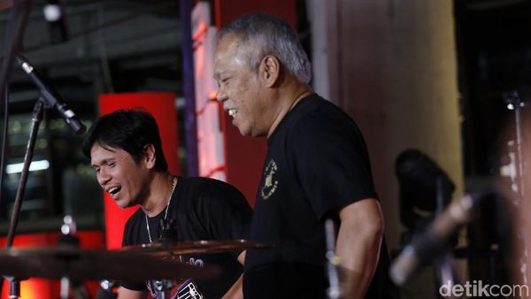 Cita-Cita Terpendam Menteri PUPR Jadi Drummer