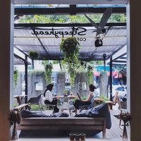 Malam Minggu Enaknya Nongkrong di Restoran Kekinian yang Cozy Ini