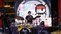 Gilang Ramadhan tampil lebih dulu di Kumpul ID di Kuningan City, Jakarta Selatan pada Sabtu (30/6).