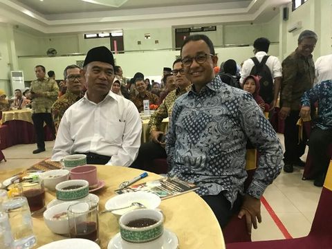 Muhadjir berulang kali menyatakan hanya melanjutkan pekerjaan Anies di Kemendikbud.