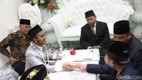 Suasana ijab kabul Caisar Aditya dan Almaratu Intan.  Foto: Caisar Aditya resmi nikah lagi / Hanif Hawari