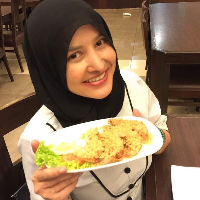 Cynthiara Alona Ternyata Foodies Yang Doyan Banget Nasi Padang Foto 2 