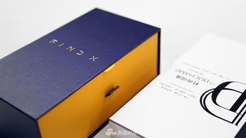 Oppo Find X pertama kali diperkenalkan 19 Juni lalu di Museum Louvre di Paris, Perancis. Foto: Sina Mobile