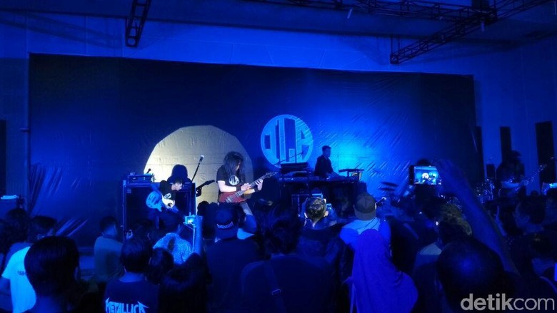 Giliran Surabaya Diguncang Musik Rock Indra Lesmana Bareng ILP Giliran Surabaya Diguncang Musik Rock Indra Lesmana Bareng ILP