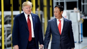 Luas pabrik yang akan dibangun sendiri mencapai 1,9 juta meter persegi. Di sana Foxconn rencananya bakal memproduksi layar LCD dan diharapkan dapat memperkerjakan 13 ribu orang Foto: Andy Manis/Getty Images