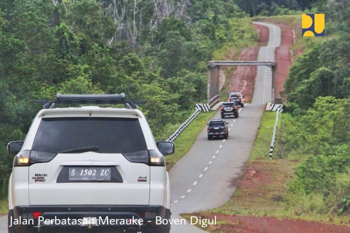 Beberapa contoh proyek sumber daya air yang dibiayai SBSN adalah pembangunan pengaman pantai Pulau Nongso sebagai pulau terluar Indonesia yang ada di Provinsi Kepulauan Riau, Pembangunan Prasarana Pengendali banjir Sungai Progo dan Sungai Serang di Yogyakarta, pembangunan embung Cihaurseah di Jawa Barat, dan pembangunan daerah irigasi Rawa Bade di Papua. Foto: Dok. Kementerian PUPR