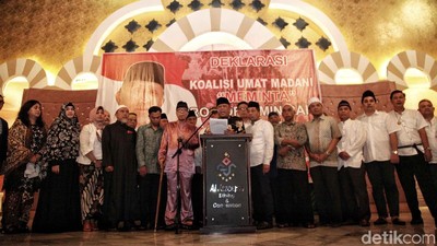 Foto: Deklarasi Meminta Amien Rais Nyapres