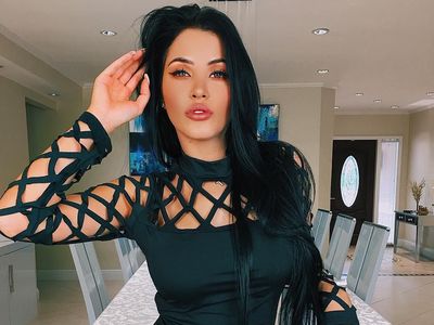 Pesona Claudia, Selebgram Cantik & Seksi Mirip Megan Fox