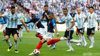 Argentina takluk di tangan Prancis saat lanjutan Babak 16 Besar Piala Dunia 2018. Lionel Messi dkk takluk 4-3 (REUTERS/John Sibley)