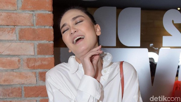 Luna Maya, kok Supercentil Sih?