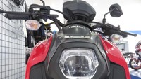 Anak muda zaman now itu ingin memiliki motor pertama yang harganya terjangkau dan berbeda. Kebanyakan dari mereka sekitar 80 sampai 90 persen memang hanya memiliki satu motor. Jadi, yang dicari adalah motor yang unik tapi modern, beda, serta gaul, papar Wakil Presiden Eksekutif YIMM, Dyonisius Beti kepada wartawan di PRJ, JIExpo Kemayoran, Jakarta, Sabtu (30/6/2018). Foto: Ruly Kurniawan