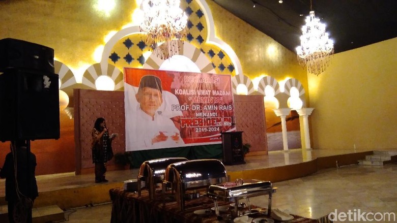 Koalisi Ummat Madani Deklarasi Minta Amien Rais Nyapres Koalisi Ummat Madani Deklarasi Minta Amien Rais Nyapres