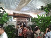 Menteri Rini Gelar Open House Lebaran