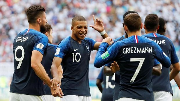   Kylian Mbappe is one of the central figures of France against Argentina in the 16th of the 2018 World Cup. 
