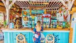 Lepaskan Penat Sambil Makan Enak di Restoran Cozy Pinggir Pantai Ini
