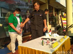 Kronologi Penangkapan Reza Bukan