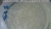 Ini bener sih. Kalau nasi sudah menjadi bubur, ya tinggal tambah suwiran ayam, telur, kaldu kuning, kecap, sambal hingga kerupuk. Foto: Istimewa