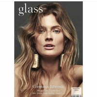 Constance pernah menjadi cover majalah Vogue dan Harpers Bazaar. Foto: Dok. Instagram @constancejablonski