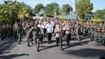 Foto: Keakraban Polri-TNI Rayakan HUT Bhayangkara di Jayapura