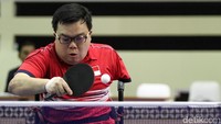 Pemain tenis meja asal Singapore Chee W.