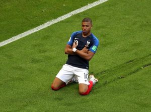 Hazard: Mbappe Layak Menangi Ballon dOr