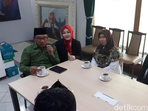Ngeteh Bareng Rabiatul, Ridwan Kamil Janjikan Pekerjaan Baru