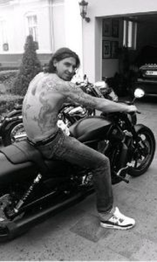 Pesepak Bola yang Hobi Motoran, dari Beckham sampai Ibrahimovic