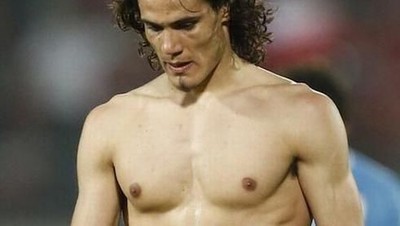 Panutan! Potret Semangat Olahraga si Kekar Edinson Cavani
