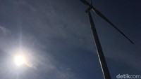Ketinggian menara PLTB Jeneponto mencapai 138 meter dengan panjang bilah mencapai 64 meter.
