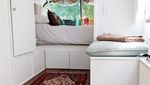 Kamar Ini Bikin Betah, Ternyata Dibuat dari Bus Jadul
