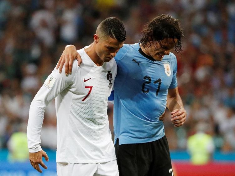 Ini Momen Ronaldo Bantu Cavani