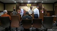 Kasus tersebut bermula dari penerbitan Surat Keterangan Lunas (SKL) Bantuan Likuiditas Bank Indonesia (BLBI) kepada Bank Dagang Negara Indonesia (BDNI), Sjamsul Nursalim.