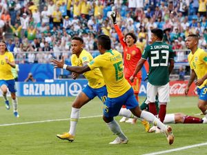 Video: Gol Neymar Bawa Brasil Unggul atas Meksiko 1-0