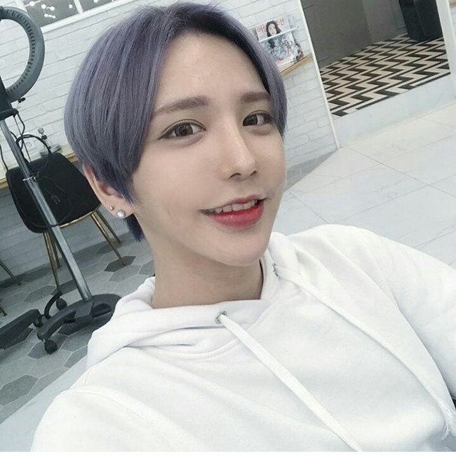 Penampilan Jin Ho yang seperti tokoh anime atau fantasi itu pun mencuri atensi penonton. Foto: Dok. Han Jin Ho