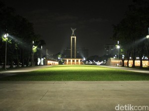 Keren! Sekarang Lapangan Banteng Secantik Ini di Malam Hari