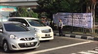 Pemprov DKI bekerja sama dengan Polda Metro Jaya dan BPTJ akan melakukan perluasan pembatasan kendaraan bermotor dengan sistem ganjil-genap. Uji coba yang diberlakukan mulai besok hingga 31 Juli, untuk hari ini petugas hanya fokus kepada sosialisasi.