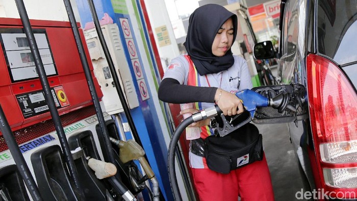 Harga Pertamax naik Rp 600 menjadi Rp 9.500 per liter. Naiknya harga Pertamax sudah yang keempat kalinya sejak Januari 2018.