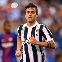 Paulo Dybala dikenal sebagai penyerang atau second-striker. Ia juga kerap mencetak gol penting bagi Juventus. Dylba disebut sebagai penerus Messi di timnas Argentina karena memiliki gaya bermain mirip Messi. Foto: Instagram