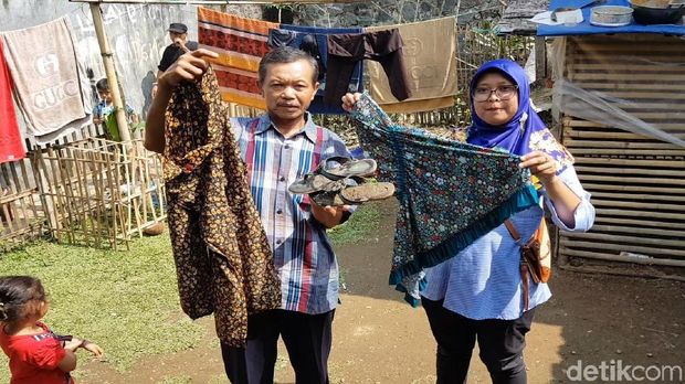 Pakaian Nining yang tenggelam di Palabuhanratu tetap sama.