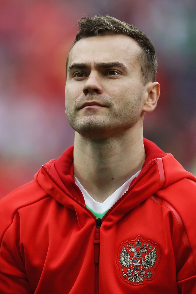 Igor Akinfeev begitu berjasa atas kemenangan Rusia atas Spanyol di babak 16 besar Piala Dunia 2018. Atas jasanya menepis tendangan dari tim Matador, Akinfeev membawa Rusia melaju ke babak delapan besar PIala Dunia untuk pertamakalinya. Foto: Dok. Getty Images
