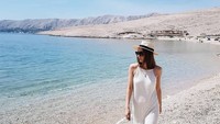 Sebagai kota pelabuhan, sudah pasti Zadar punya pantai-pantai yang cantik. Bisa banget buat traveler foto-foto narsis! (Instagram/@likezadar)