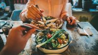 Diet Gagal Terus? Pacar Kamu Mungkin Jadi Penyebabnya