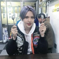 Beberapa ada yang menyukai penampilannya. Tak sedikit netizen yang mengkritik wajahnya, karena terlihat aneh.  Foto: Dok. Han Jin Ho