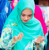 Inspirasi Gaya Hijab Formal dari Calon Wabup Bogor yang Cantik