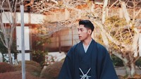 Penampilan Kris saat mengenakan yukata dan berada di negara Jepang. Foto: Dok. Instagram/krisjianabah