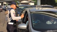 Sistem ganjil genap di Jalan S Parman diuji coba dari perempatan Tomang sampai perempatan Slipi. Setelah itu, dilanjutkan ke Jalan Gatot Subroto.