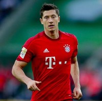 Eks striker Borussia Dortmund, Robert Lewandowski, kini menjadi tumpuan bagi timnas Polandia dalam mencetak gol. Ia sering dibandingkan dengan Messi dan Ronaldo sebagai salah satu striker terbaik dunia tahun ini. Foto: Instagram