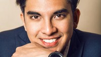Kini nama Syed Saddiq kembali jadi perbincangan. Mantan Menpora Malaysia itu dijerat dua dakwaan bersekongkol melakukan pencucian uang sebesar 100 ribu Ringgit atau setara Rp 340 juta. Foto: Instagram Syed Saddiq.
