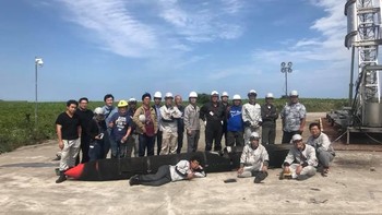 Sementara itu, Presiden Interstellar Technologies Takahiro Inagawa mengungkap kemungkinan penyebab ledakan roket MOMO. Menurutnya, indikasi sementara disebabkan oleh roket yang mengalami masalah pada mesinnya. (Foto: Facebook Interstellar Technologies) 