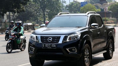 Suasana Uji Coba Ganjil Genap di DI Panjaitan